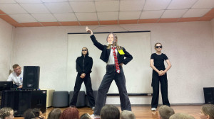 Шоу-пародия «Точь-в-точь»